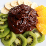 Chokolademousse med frugt